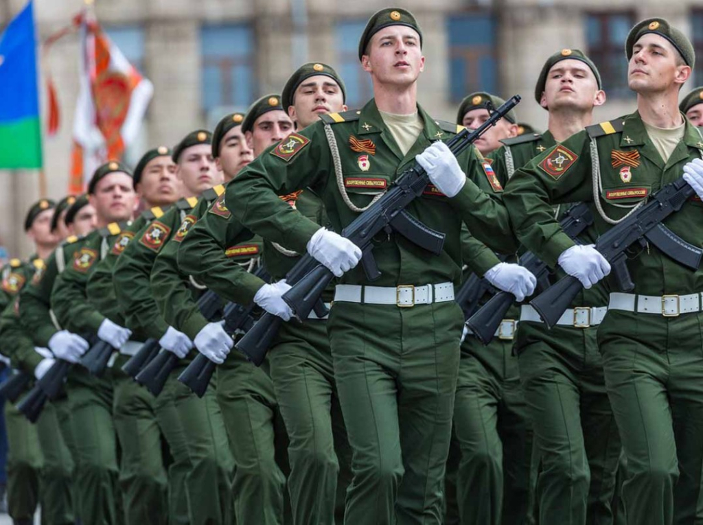 Солдаты на параде